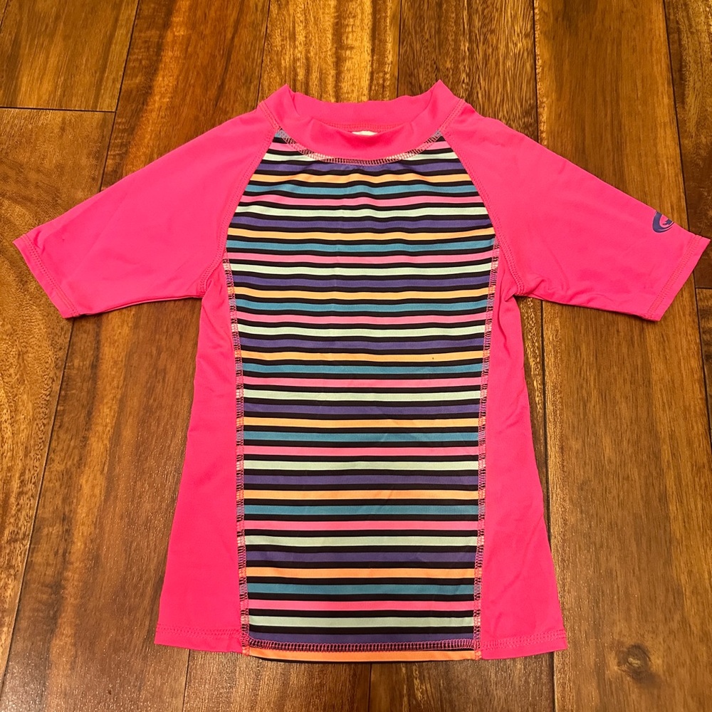 O’rageous brand swim top. Size 6/6X